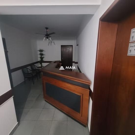 Comercial à venda no Mercês: 