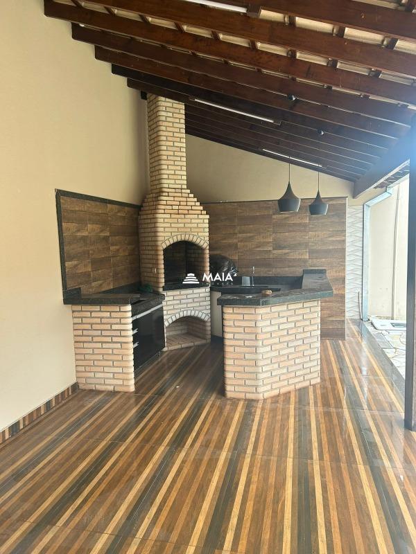 Casa à venda no bairro Jardim Itália