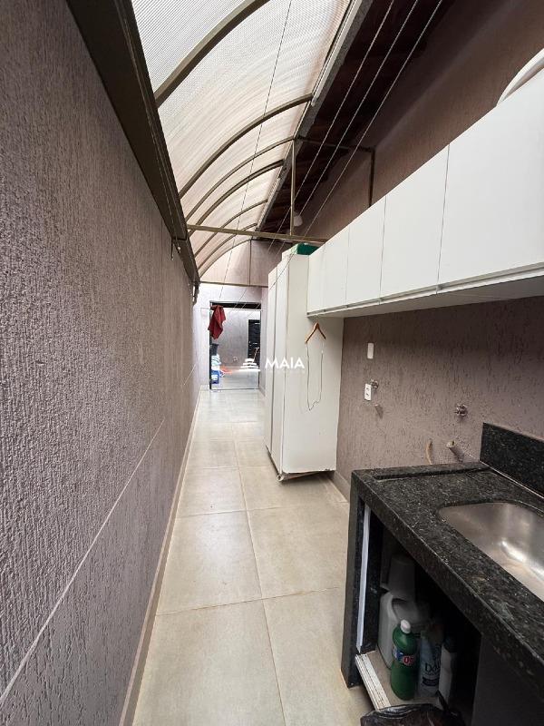 Casa à venda no Jardim Copacabana: 