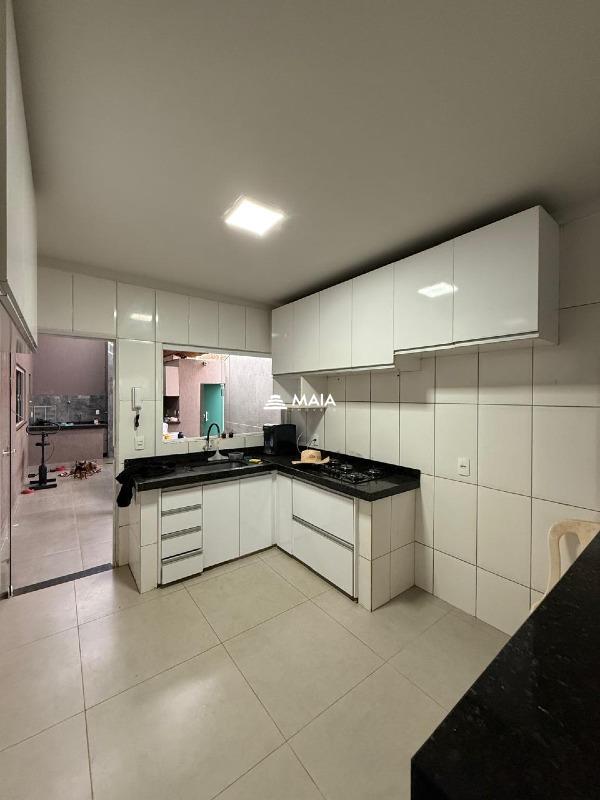 Casa à venda no Jardim Copacabana: 