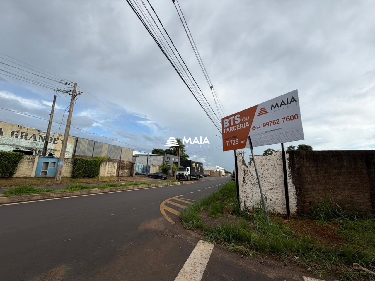 Terreno/Área para aluguel no Jardim Maracanã: 