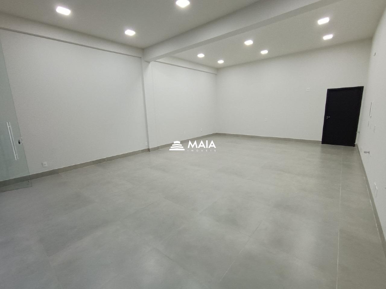 Sala comercial para alugar no bairro Abadia