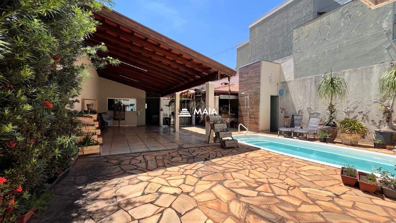 Casa à venda no Jardim Nenê Gomes: 