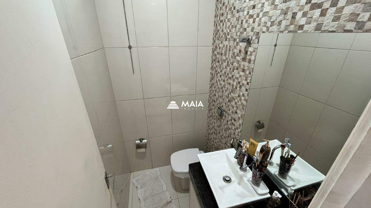 Casa à venda no Jardim Nenê Gomes: 