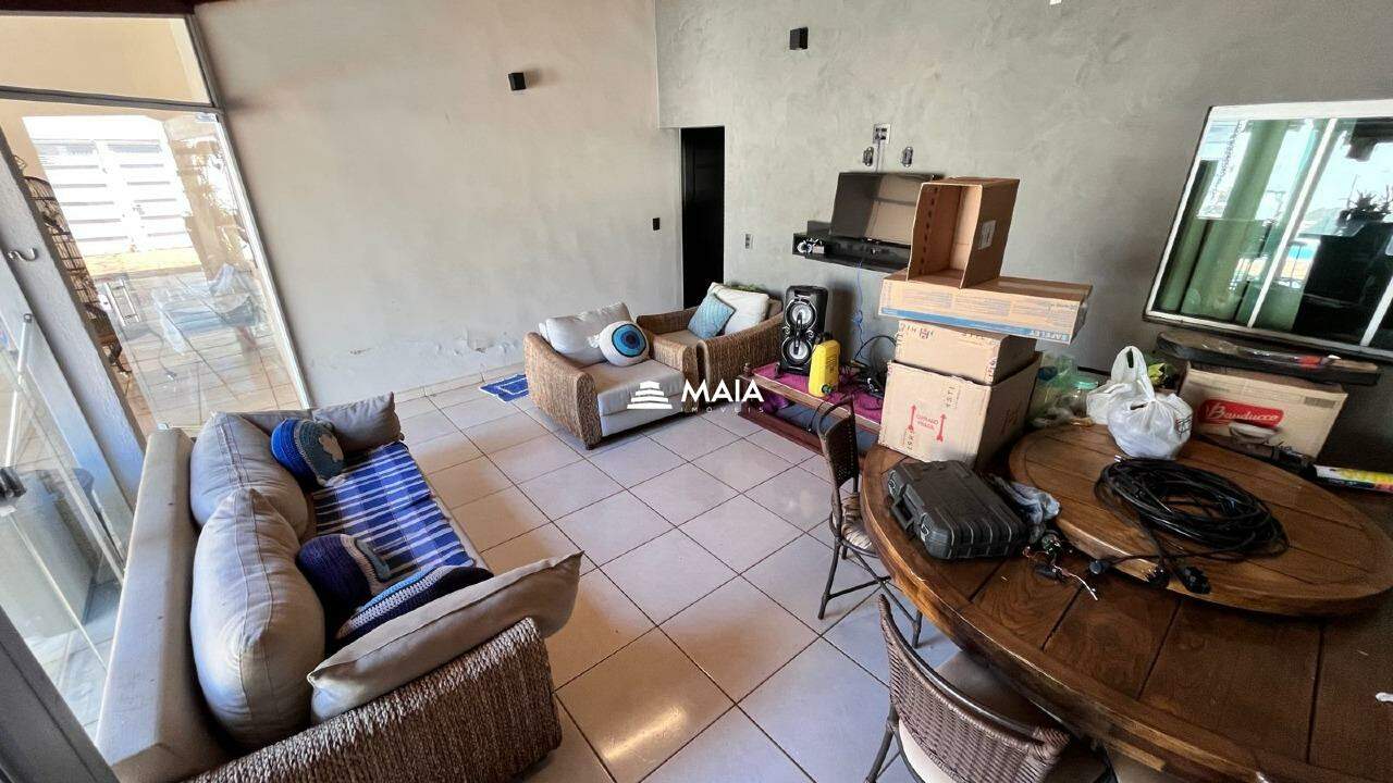 Casa à venda no Jardim Nenê Gomes: 