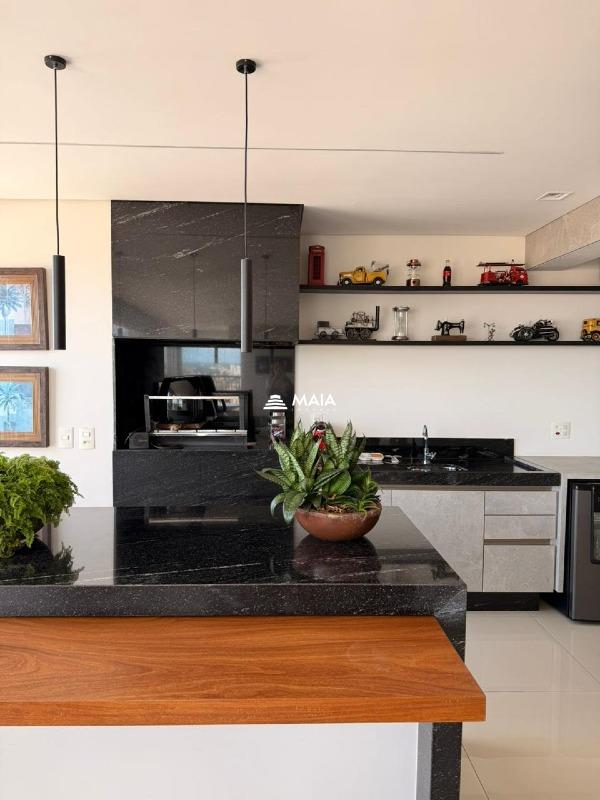 Apartamento para aluguel no Mercês: 