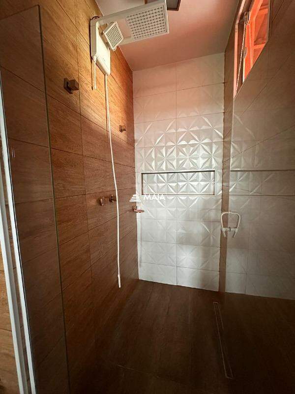 Casa de Condomínio à venda no Portal Beija Flor: 