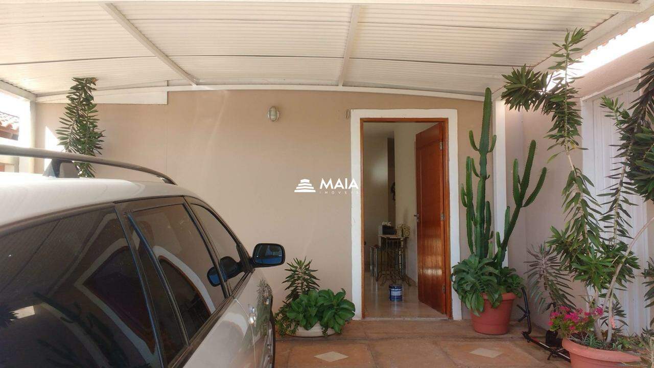 Casa de Condomínio à venda no Portal Beija Flor: 