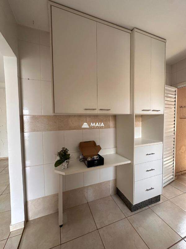 Casa de Condomínio à venda no Portal Beija Flor: 