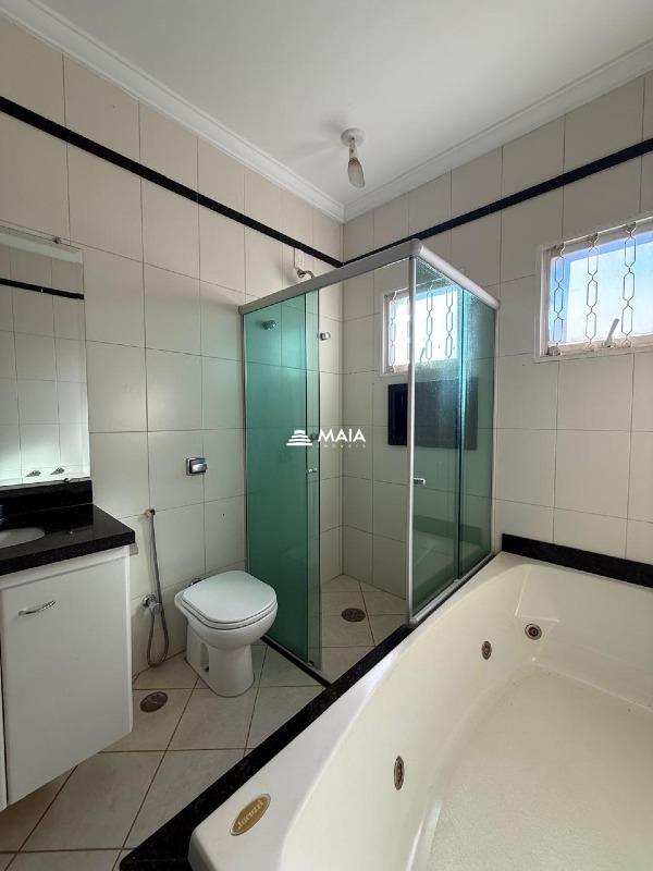 Casa à venda no Mercês: 