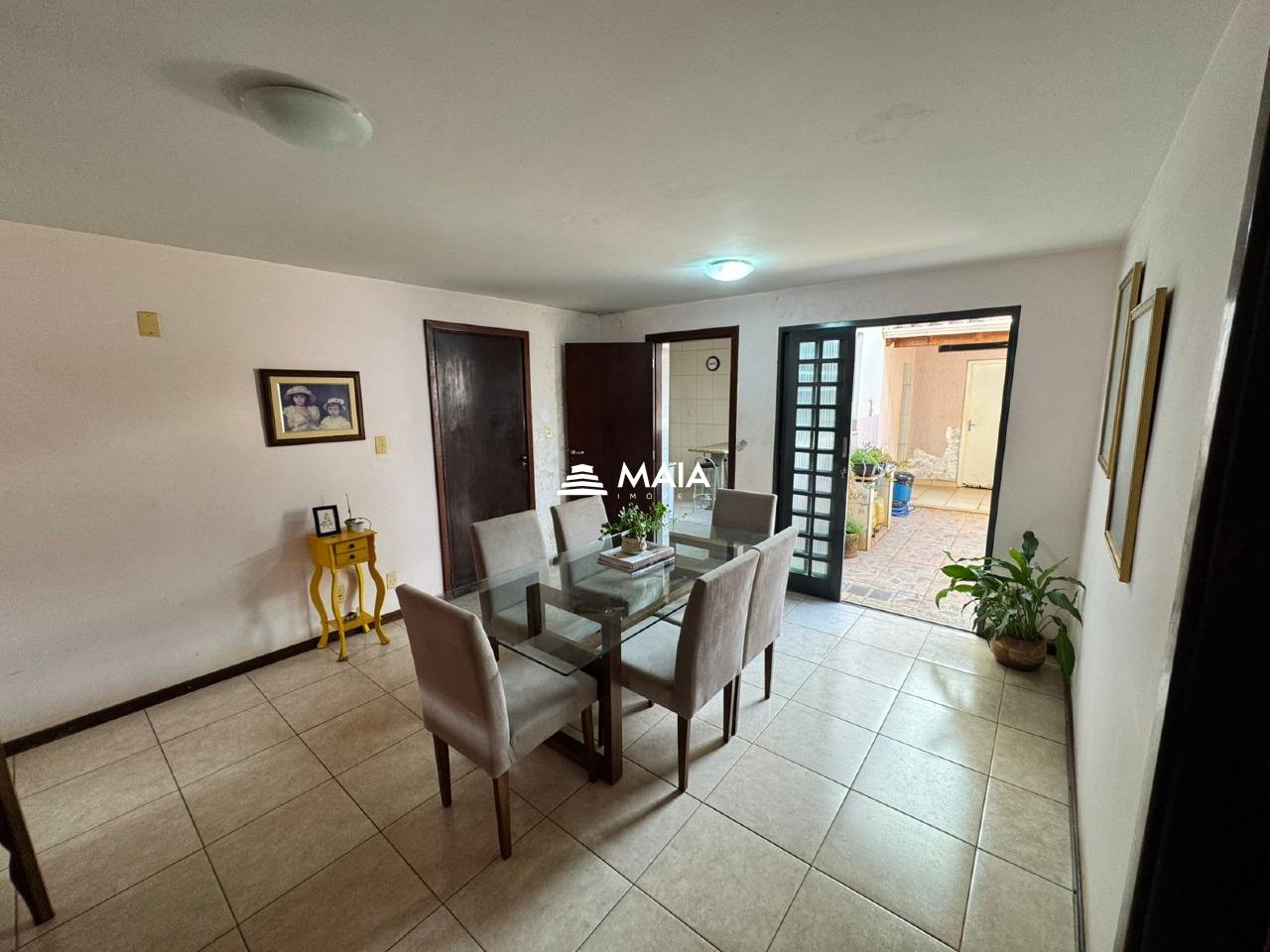 Casa à venda no bairro Mercês