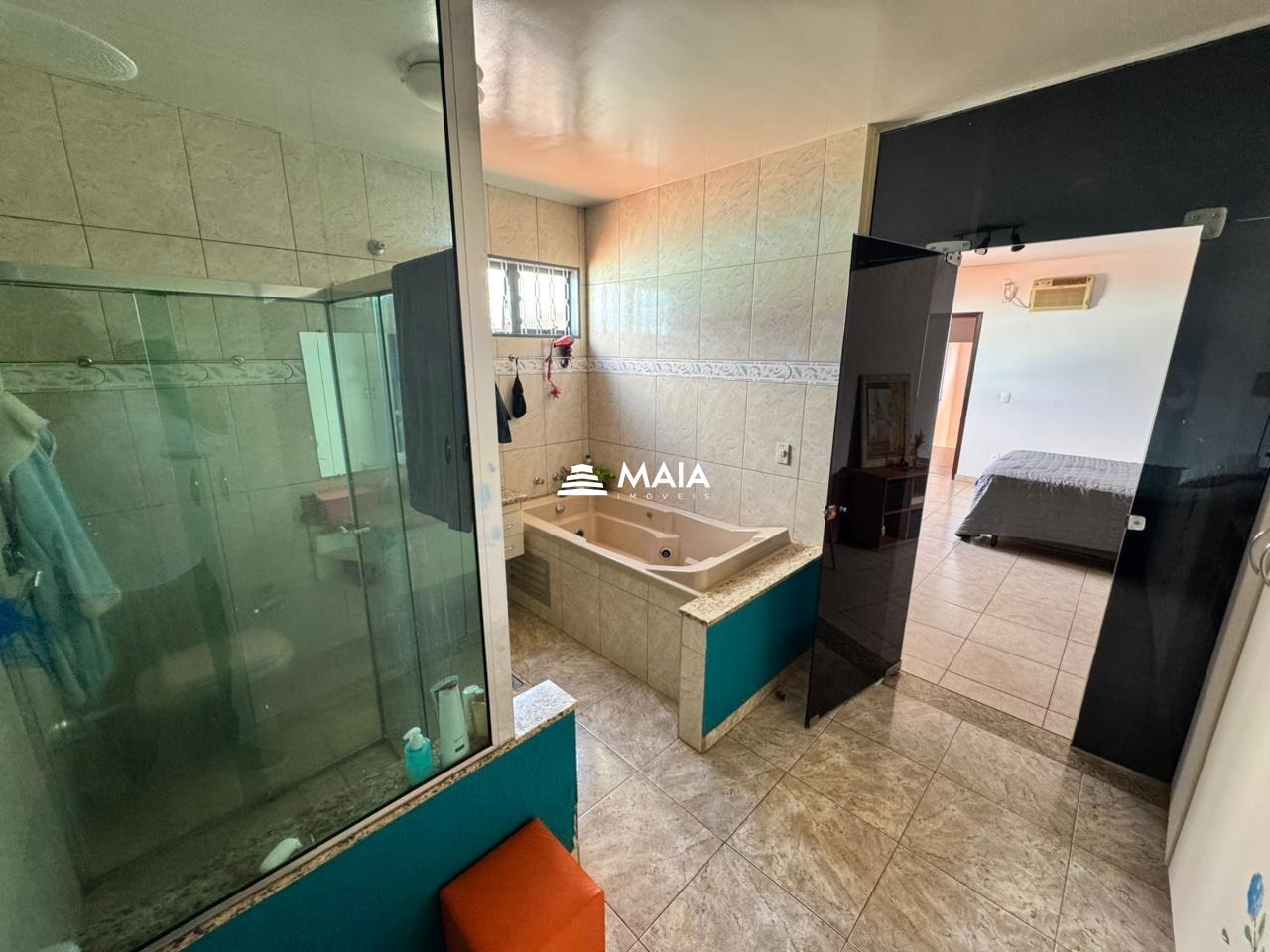 Casa à venda no Mercês: 