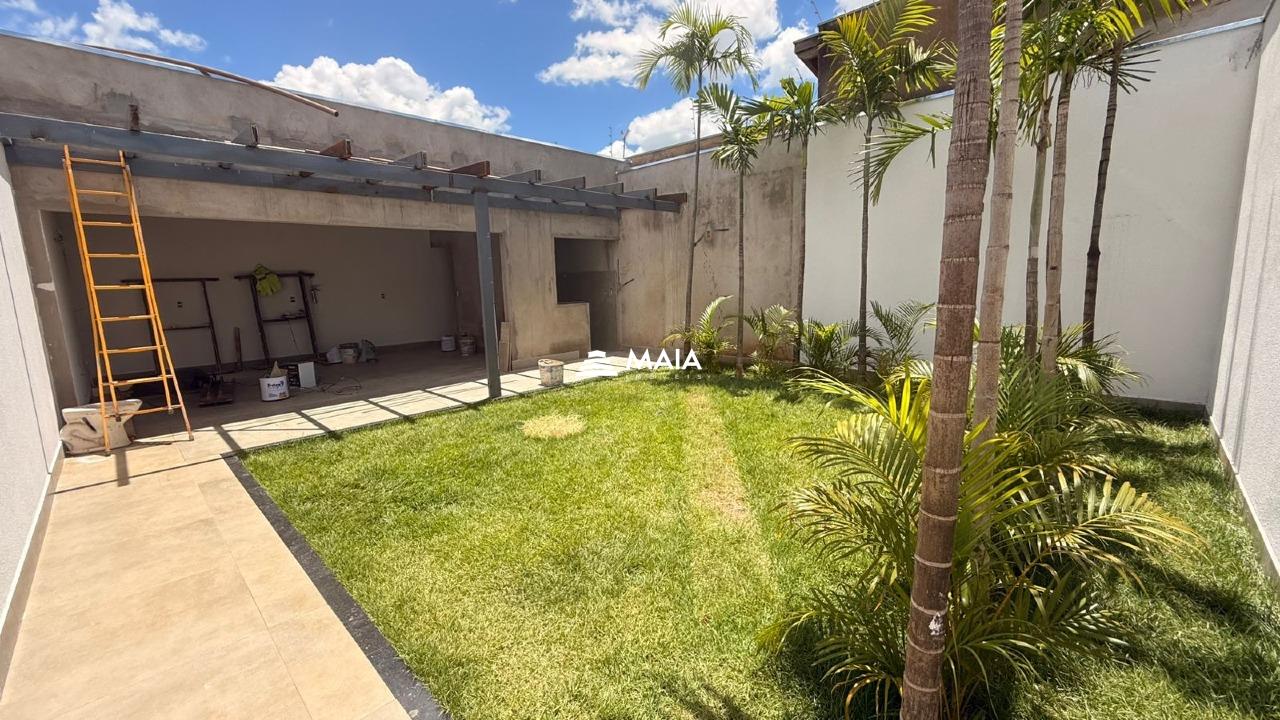 Casa à venda no bairro Grande Horizonte