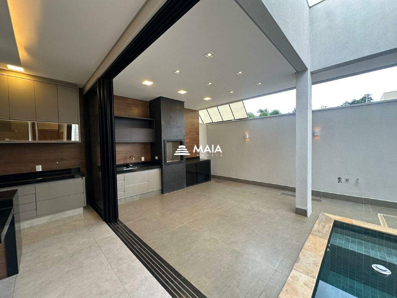 Casa de Condomínio à venda no Estância dos Ipês: 