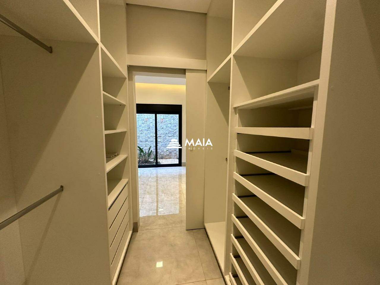 Casa de Condomínio à venda no Estância dos Ipês: 