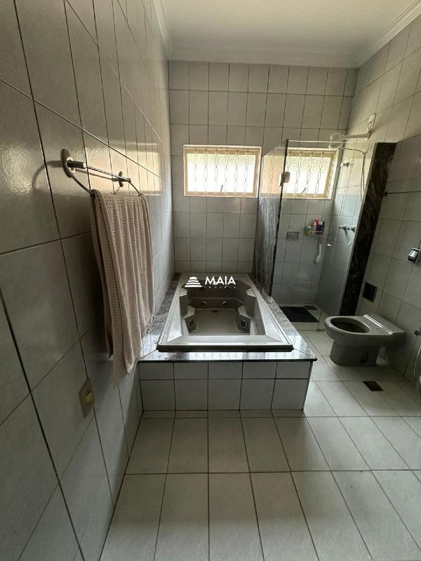 Casa à venda no Jardim Amélia: 