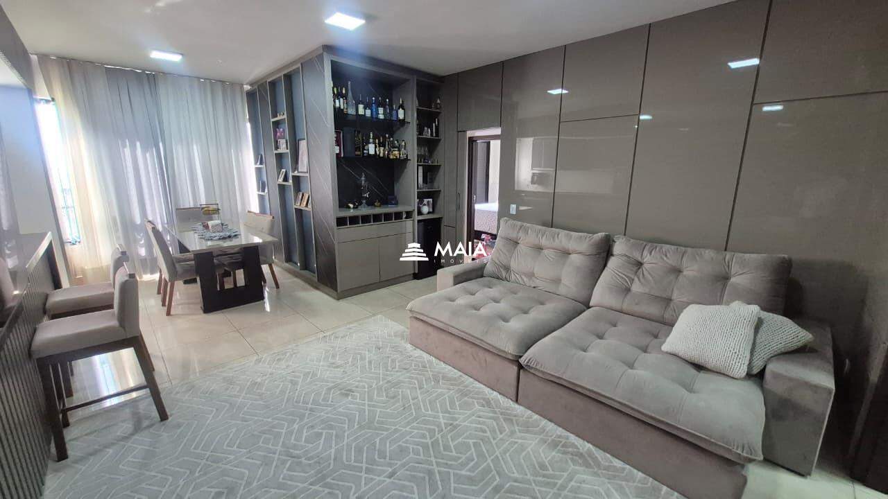 Apartamento à venda no bairro Jardim do Lago