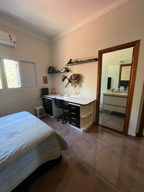 Casa de Condomínio à venda no Vale do Sol: 