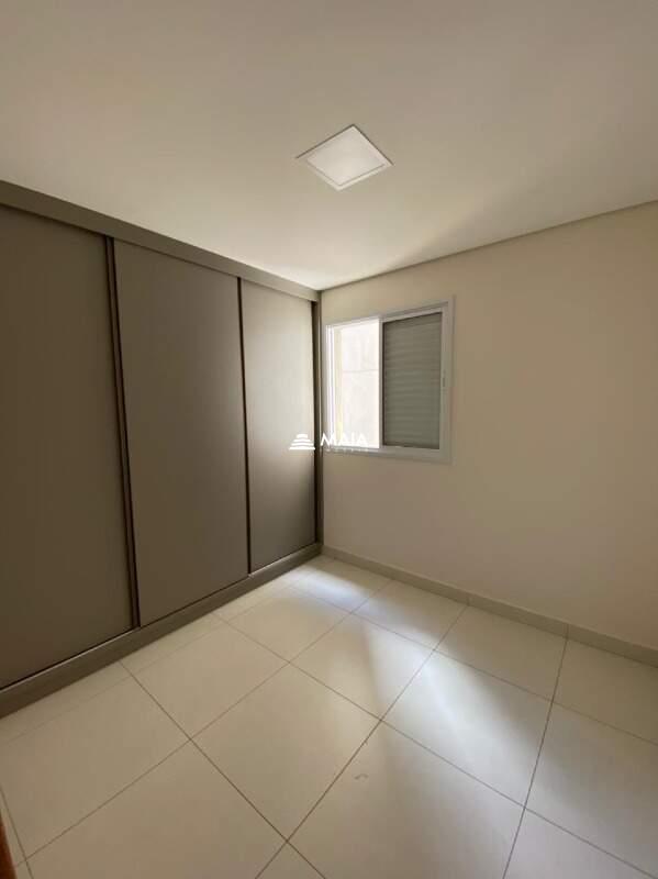 Apartamento para aluguel no Mercês: 