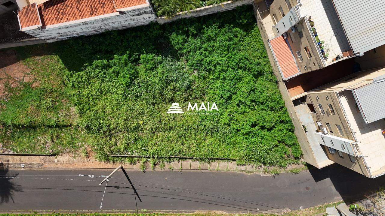 Terreno/Área à venda no Vila Olímpica: 