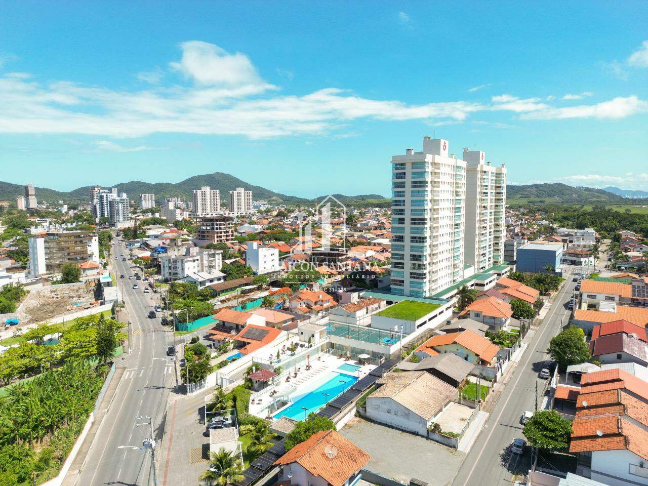 Apartamento à venda no Armação: 