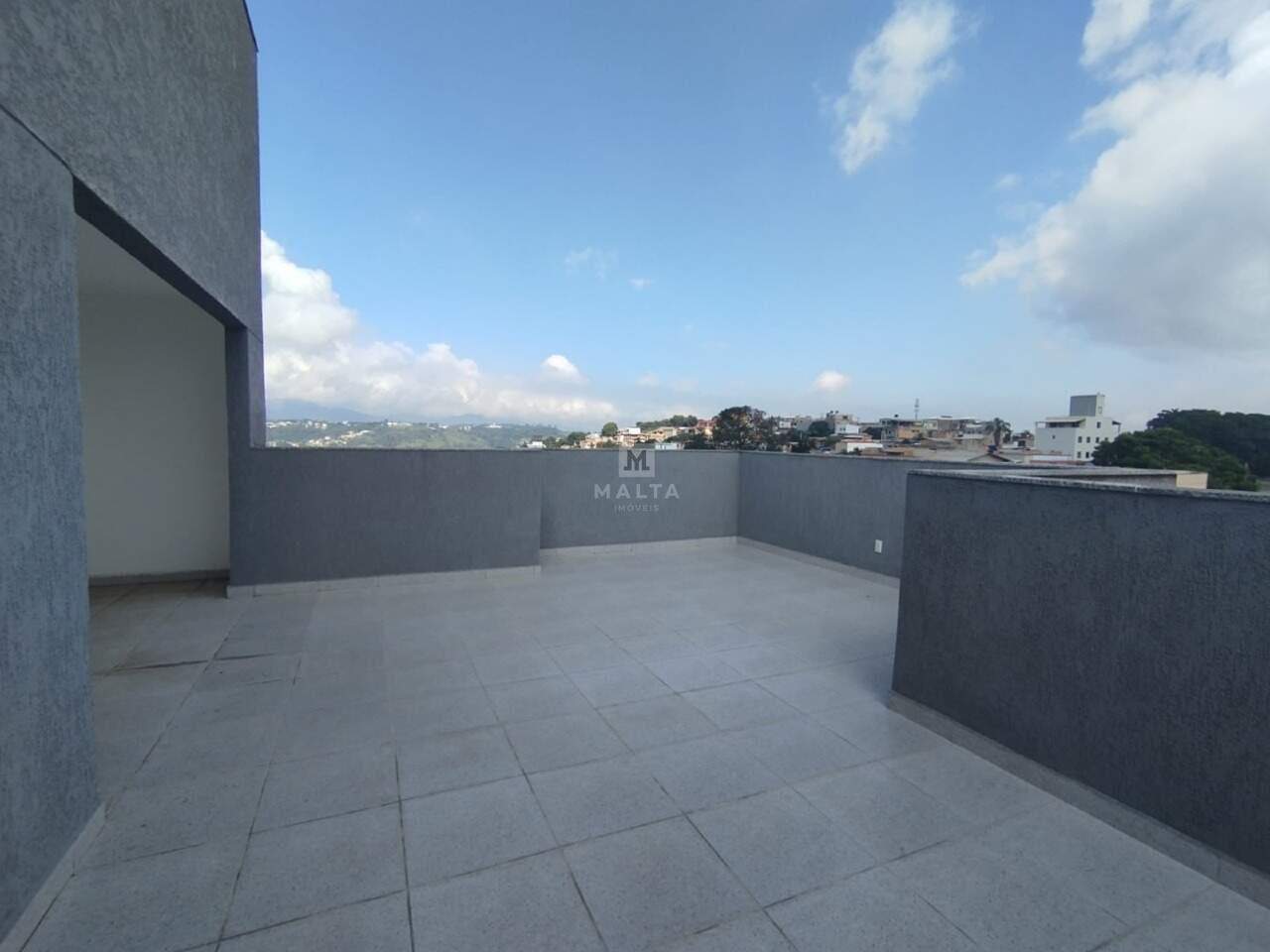 Cobertura à venda no bairro Lago azul de 2 quartos: 