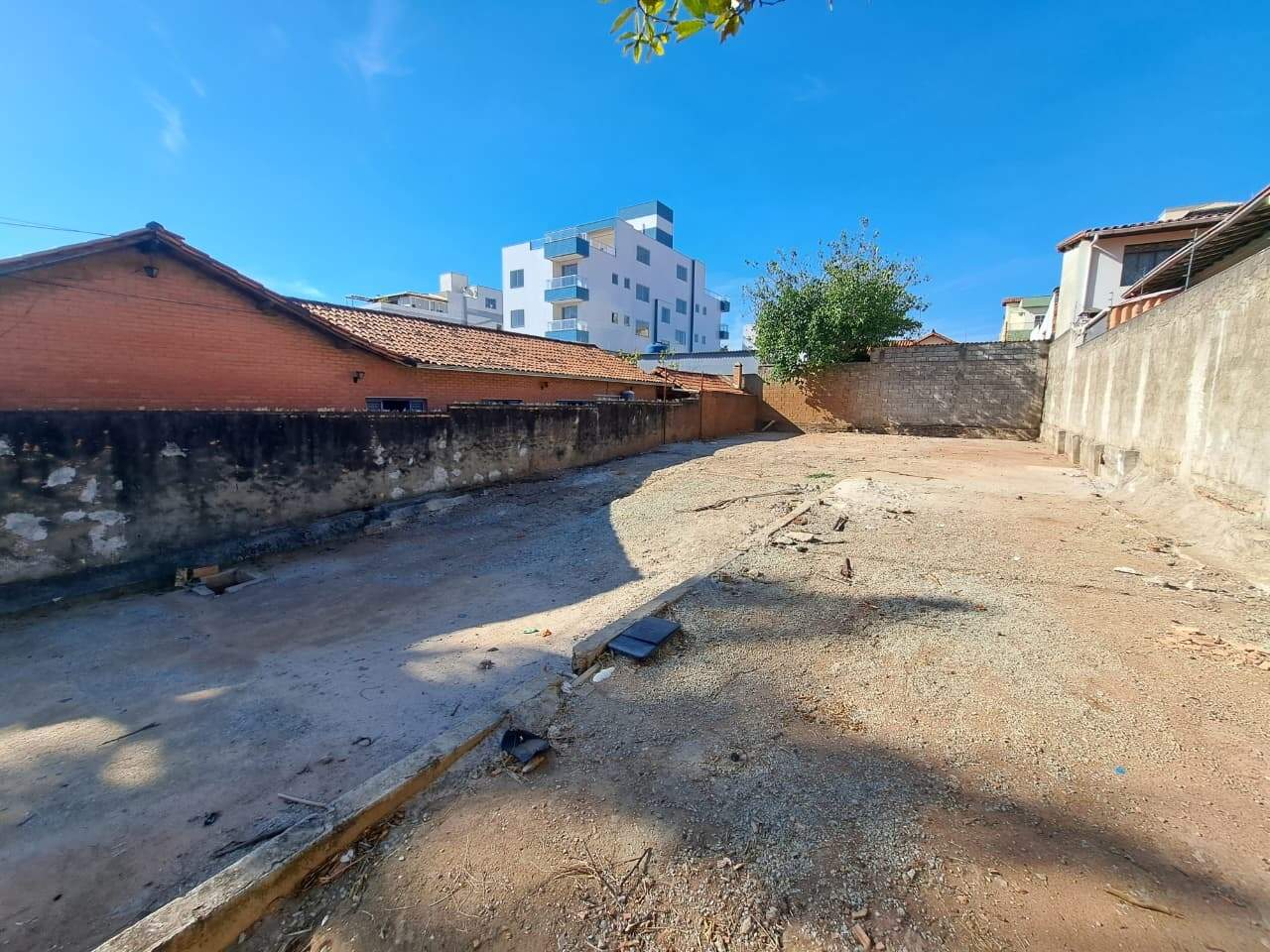 Lote para aluguel no bairro Amazonas de : 