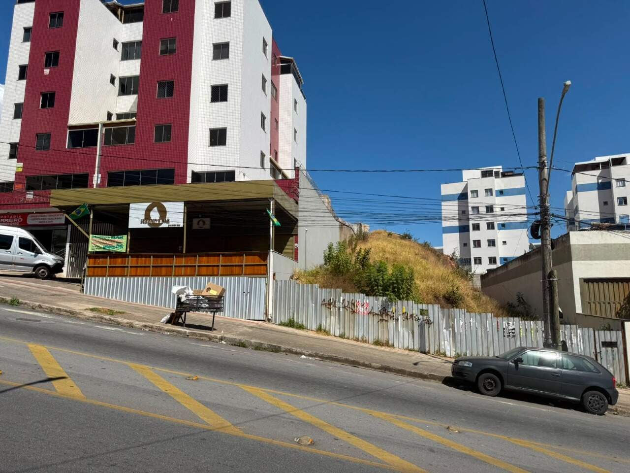 Lote à venda no bairro Diamante de : 