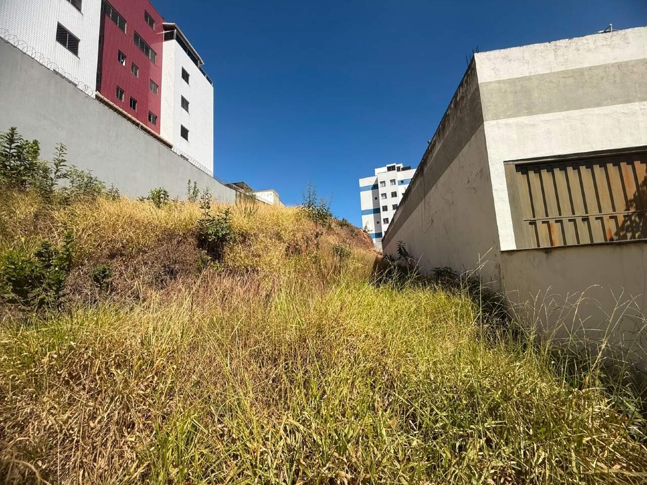 Lote à venda no bairro Diamante de : 
