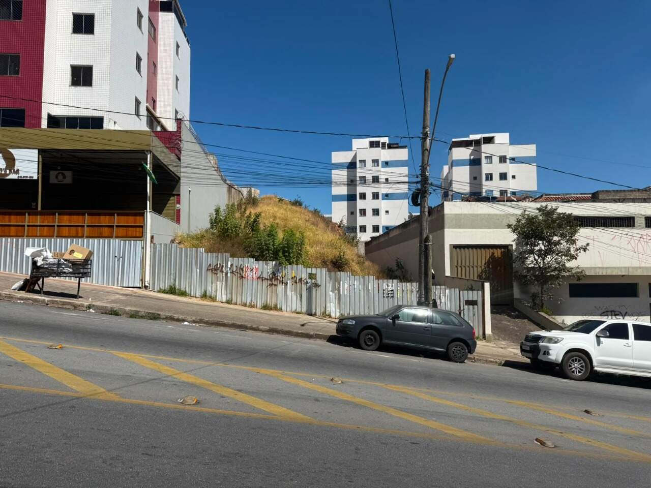 Lote à venda no bairro Diamante de : 