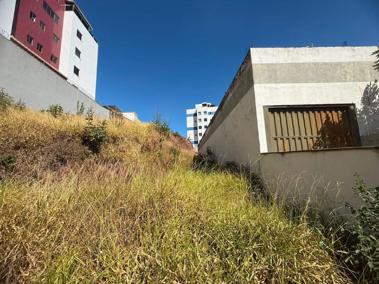 Lote à venda no bairro Diamante de : 