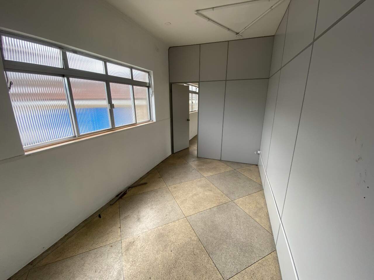 Sala para aluguel no São Jorge: 