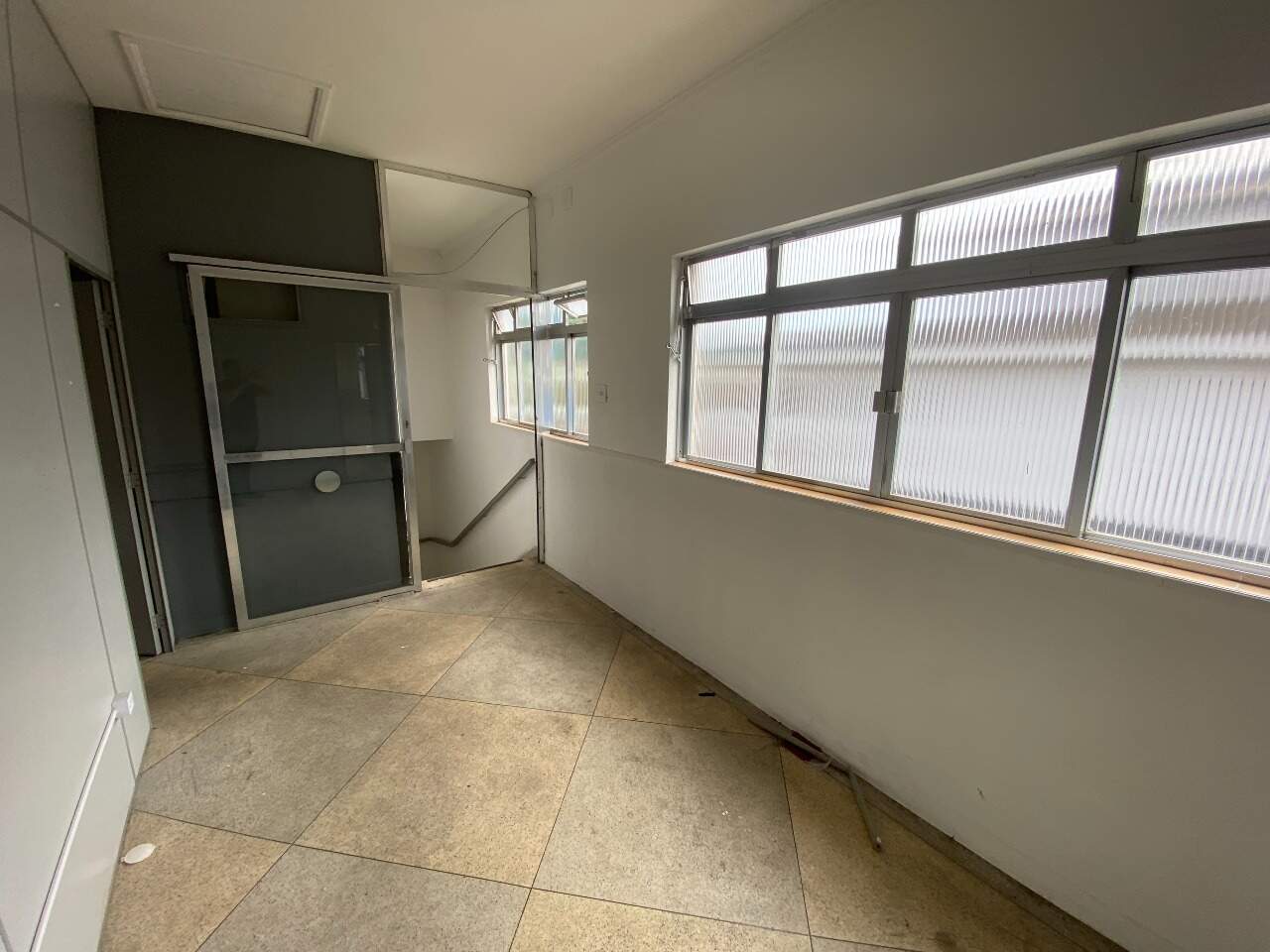 Sala para aluguel no São Jorge: 