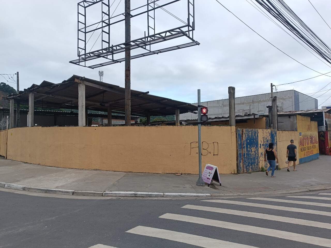 Lote ou Terreno para aluguel no Caneleira: 
