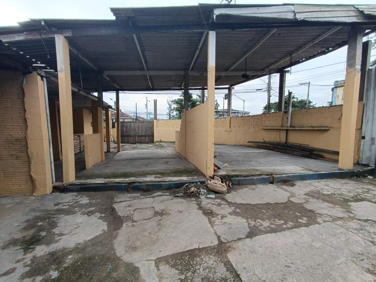 Lote ou Terreno para aluguel no Caneleira: 