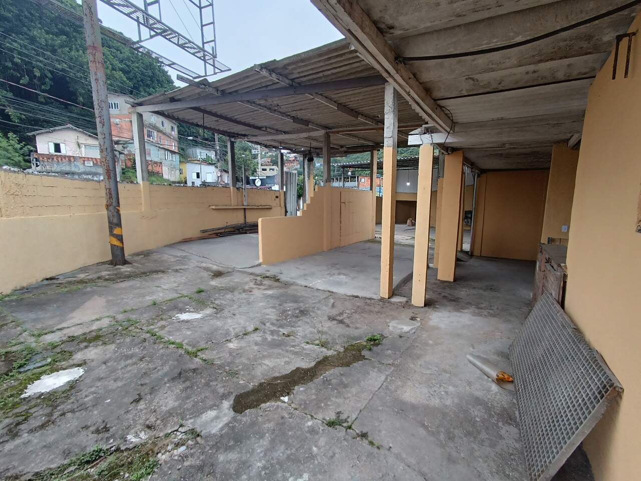 Lote ou Terreno para aluguel no Caneleira: 
