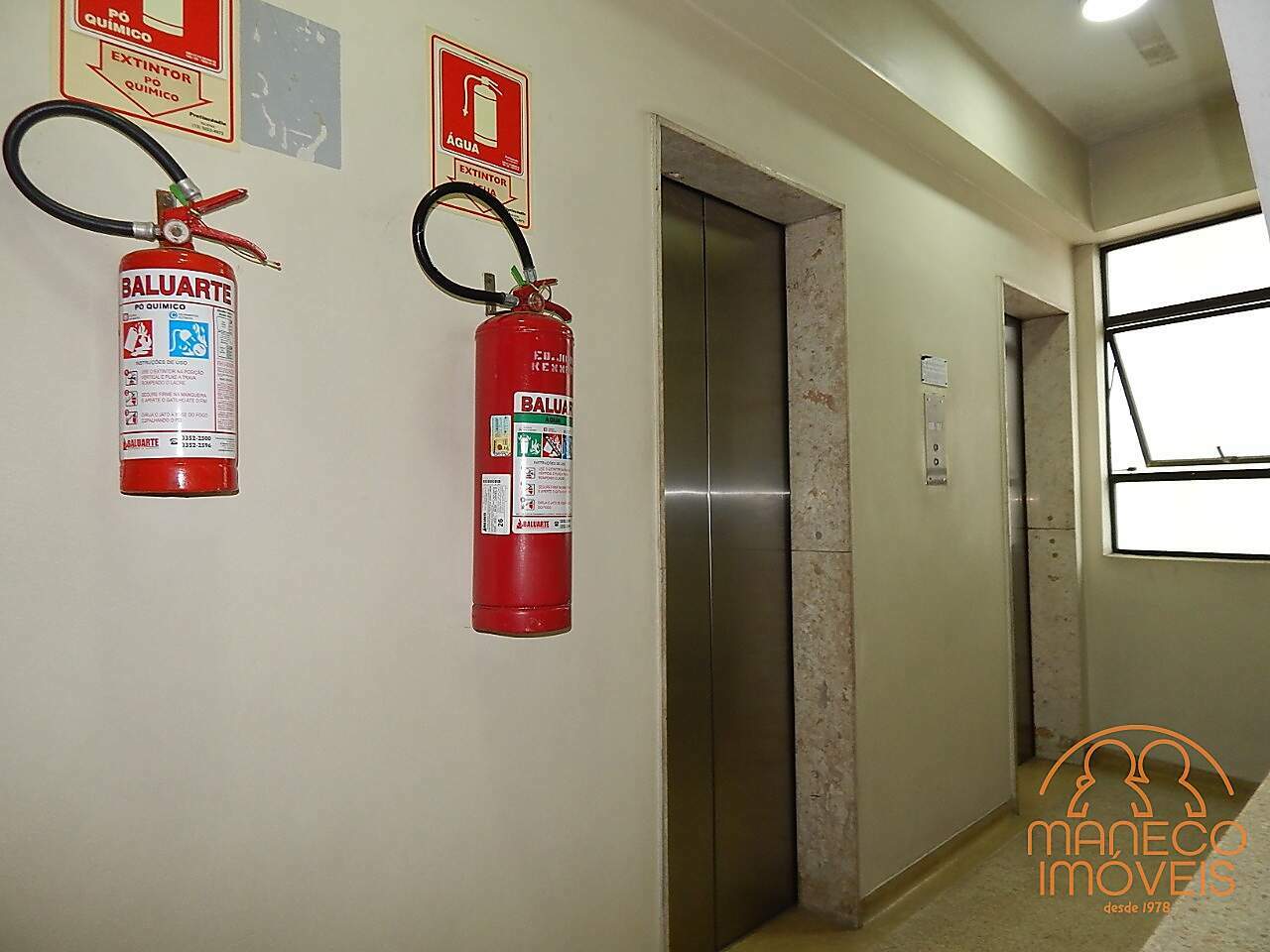 Sala à venda no Centro: 