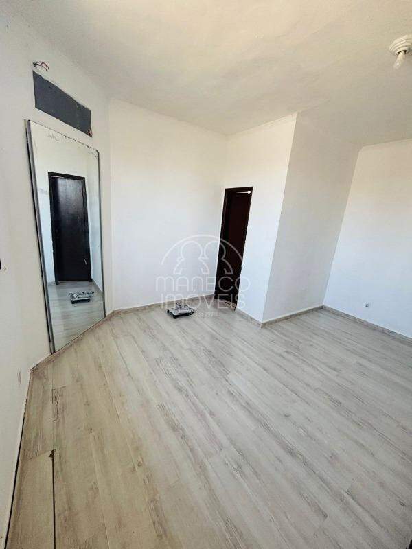 Sala à venda no Santa Maria: 