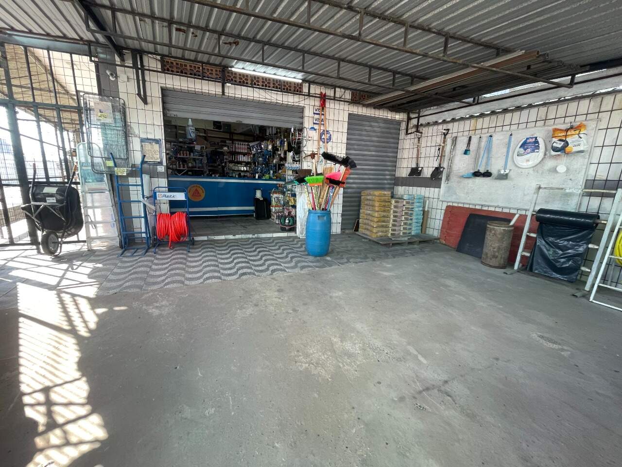 Loja para aluguel no Parque Bitaru: 