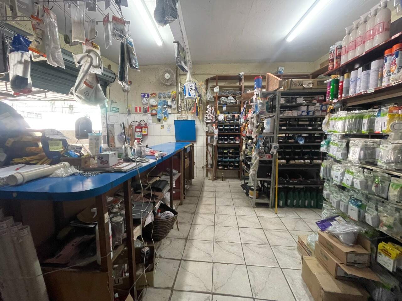 Loja para aluguel no Parque Bitaru: 