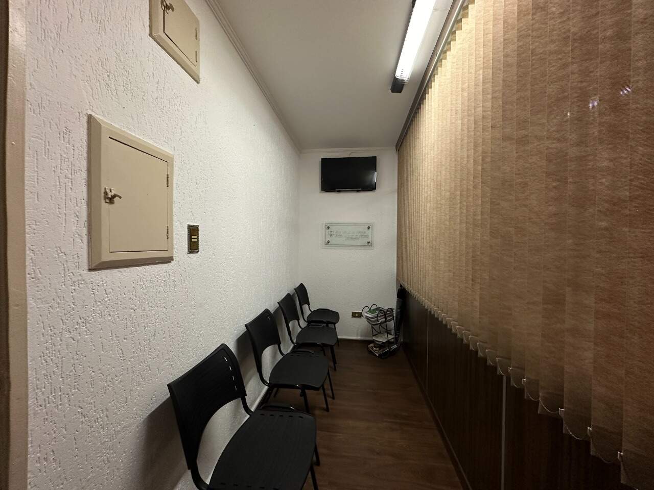 Sala à venda no Centro: 