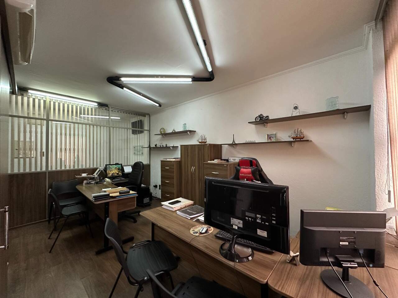 Sala à venda no Centro: 