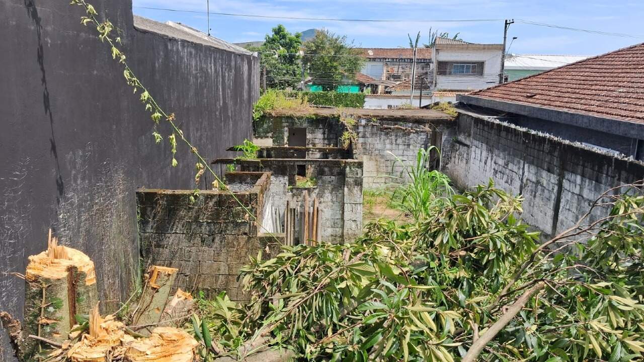 Lote ou Terreno à venda no Parque Bitaru: 