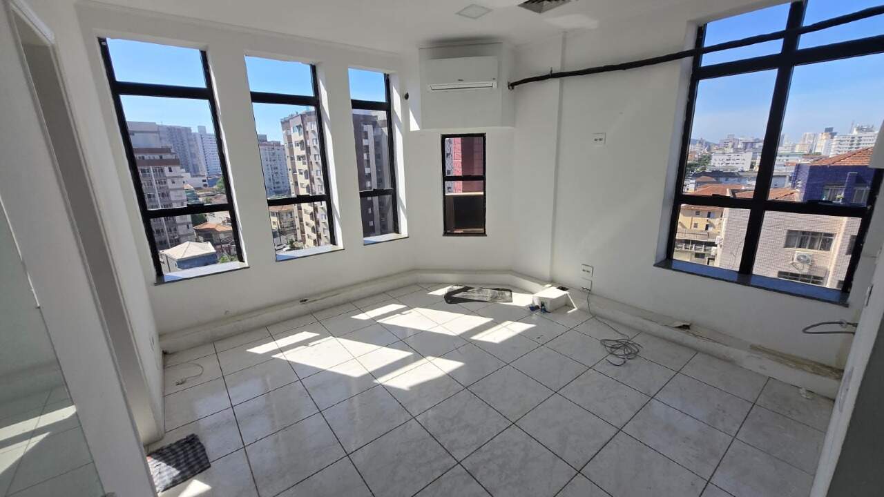 Sala à venda no Embaré: 