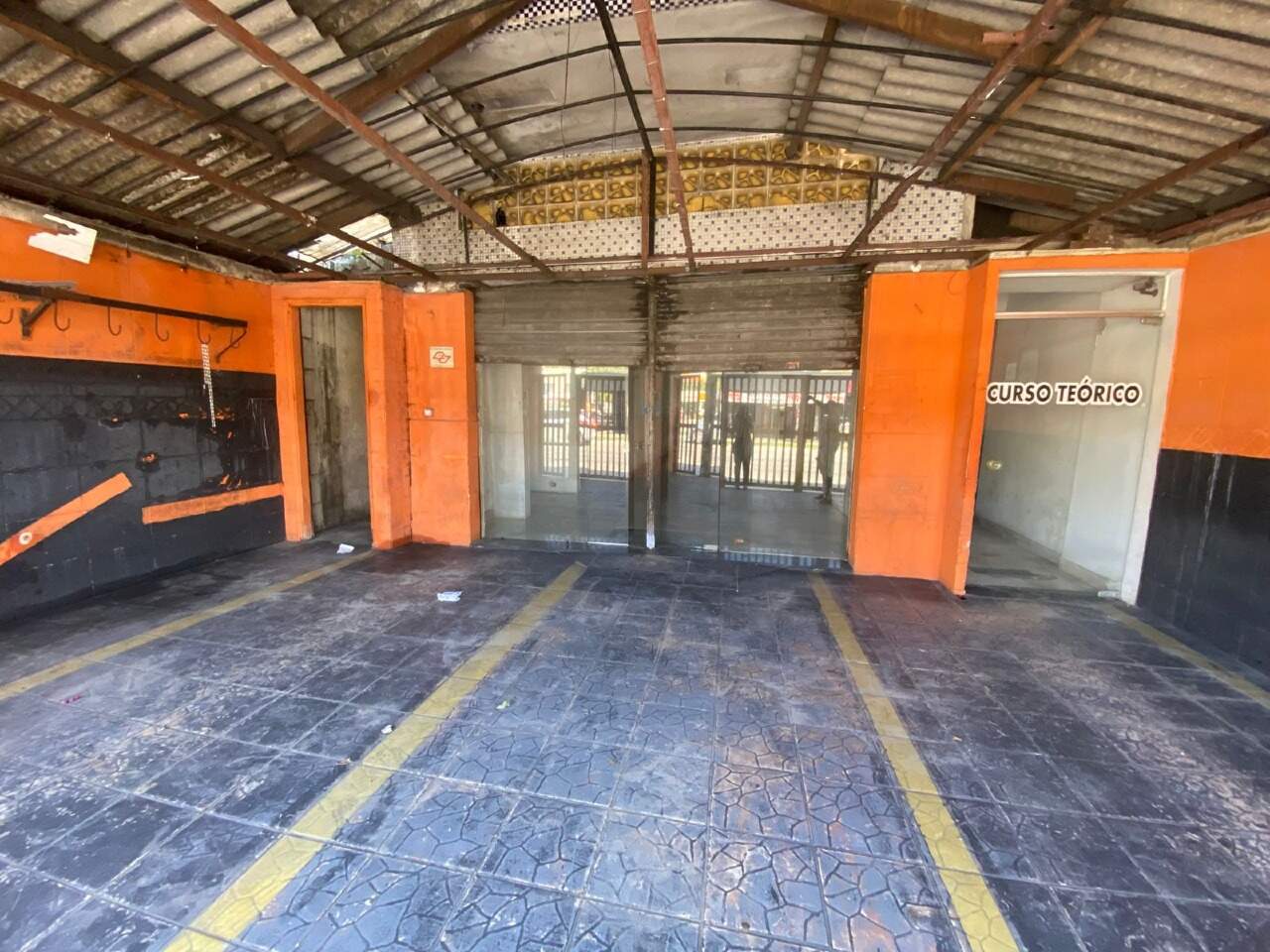 Prédio comercial para aluguel no São Jorge: 