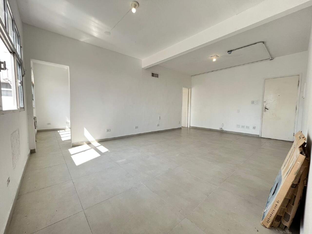 Sala à venda no Centro: 
