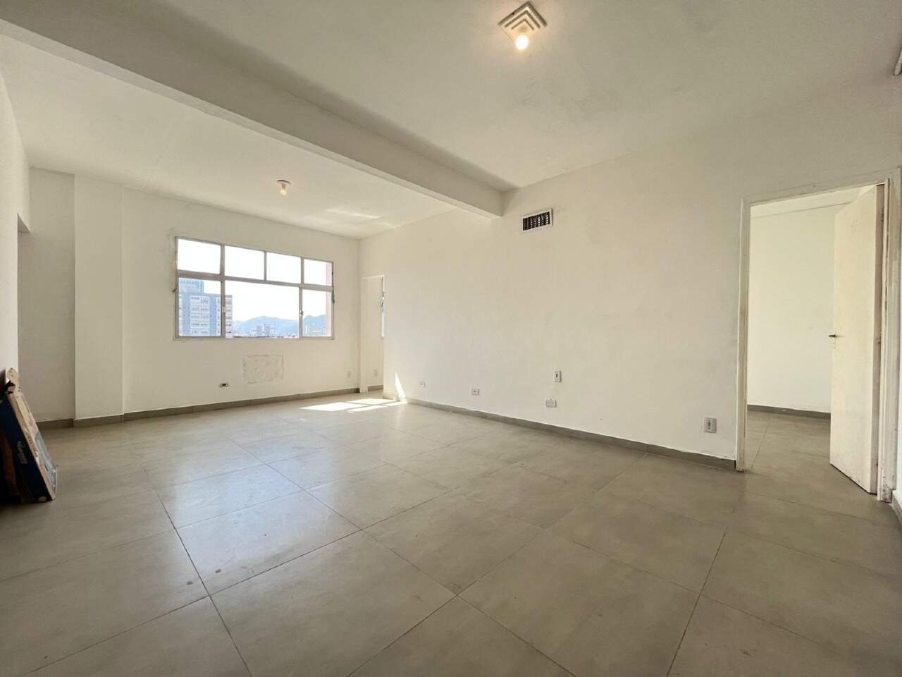 Sala à venda no Centro: 