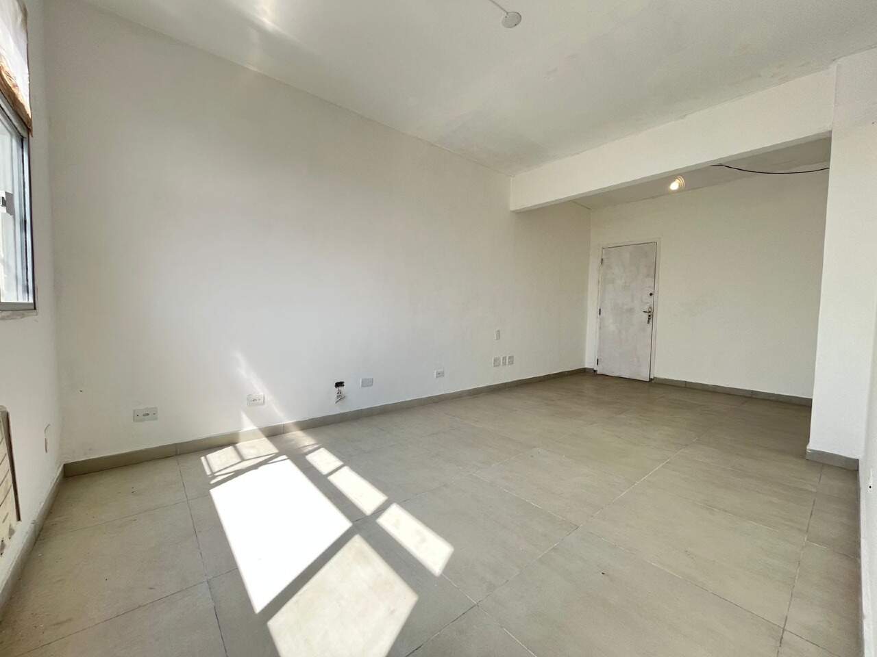 Sala à venda no Centro: 