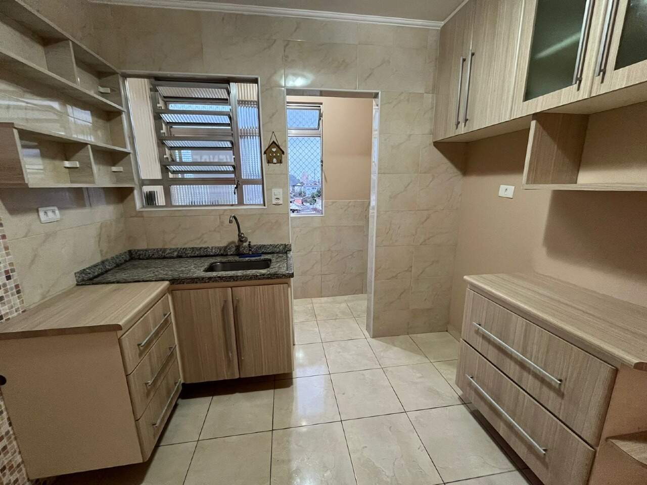Apartamento à venda no Catiapoa: 