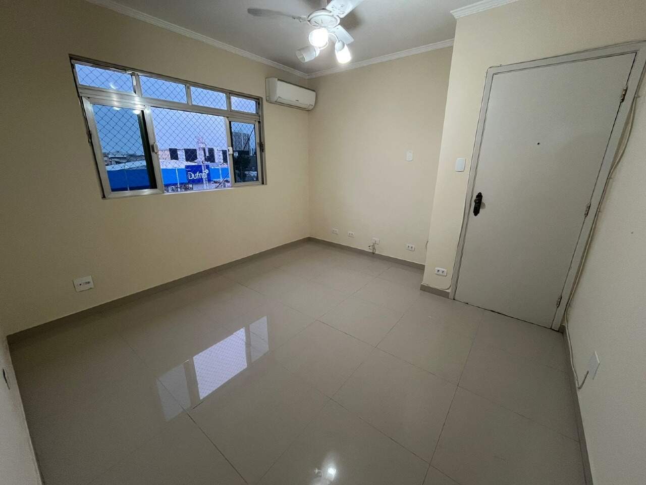 Apartamento à venda no Catiapoa: 
